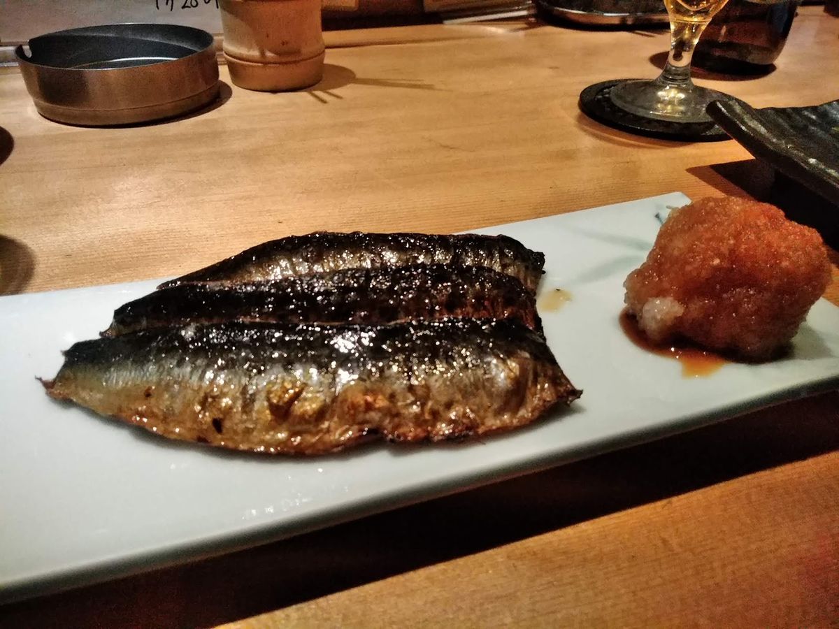皮目をこんがり焼いた焼き魚